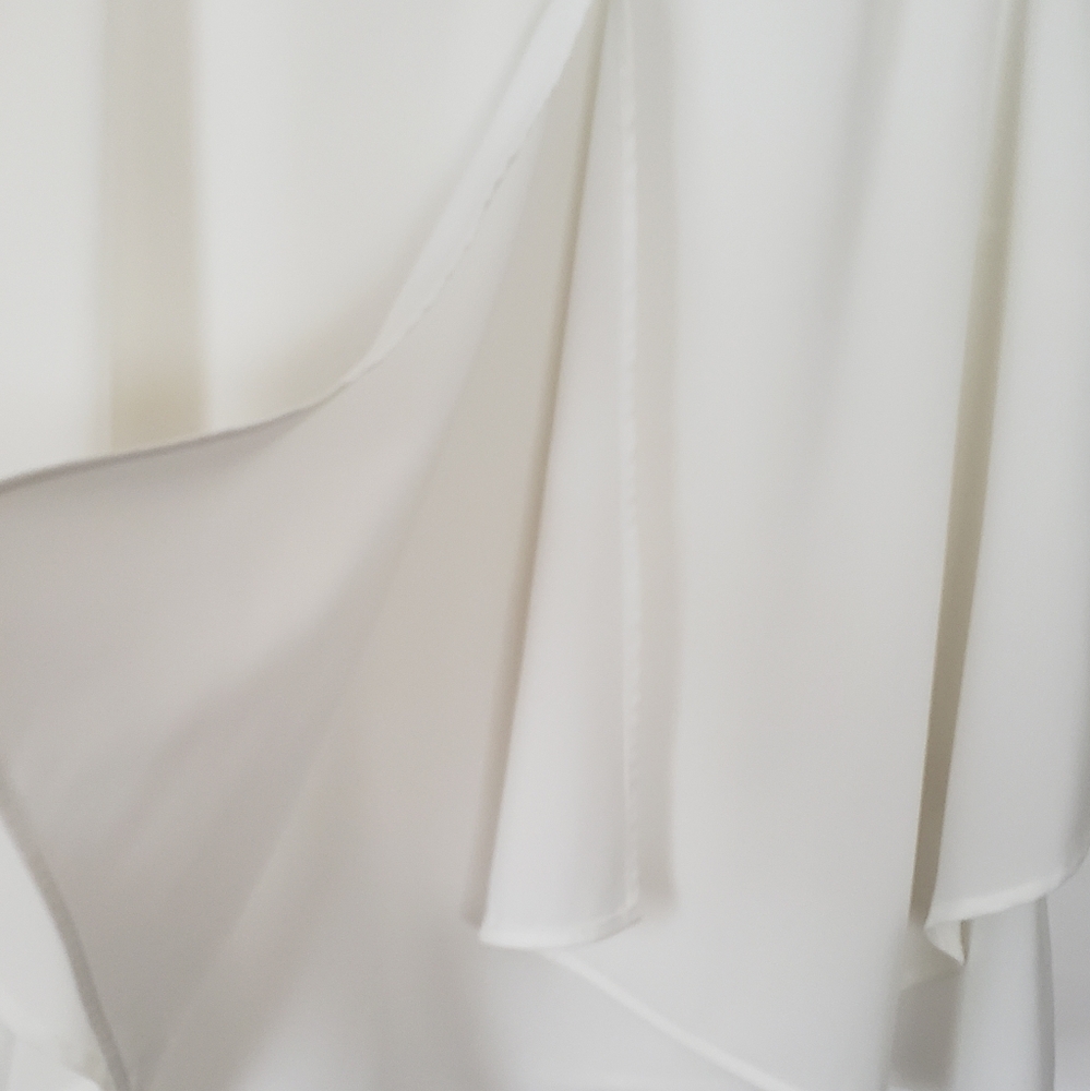 ๐ฟChic Calvin Klein Flowy Top๐ฟ๐HP๐ - Picture 5 of 8